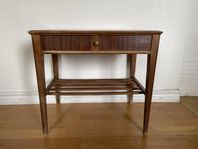 Fint Retro Litet Bord av Almgren o Staaf Helsingborg AB