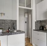 Köksstommar med bänkskiva, blandare och vask