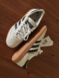 Nya Adidas Spezial Sneakers - Beige/off-white