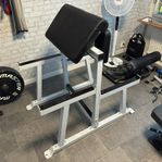 Träningsbänk för både Scottcurl & Preacher-curl