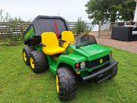 John Deere Gator