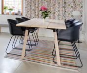 Matbord (Ypperlig IKEA) + 6 stycken stolar (MIO)