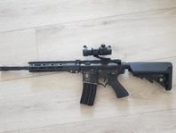 Airsoft m4a i metall och med etu.