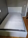 Malm säng 120cm