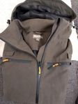 Ny Brokared Jakt jacka st L 600kr