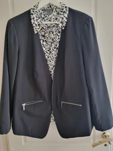 Elegant, klassisk svart kavaj, storlek L