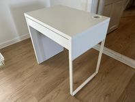 Skrivbord