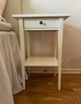 Sängbord 2 stycken 