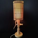 Vintage BORDSLAMPA 1900-tal i brunn form i trä och mässing