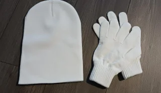 helt nya mössa och handskar 