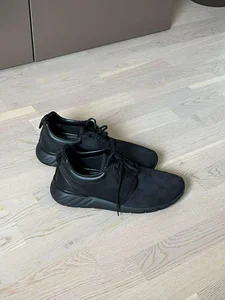 Louis Vuitton Fast lane sneakers 