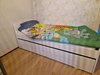 Släkt sängram 90x200