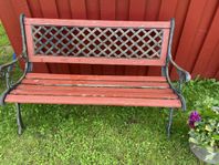 Trädgårdsbänk röd