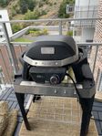 Weber Pulse 1000 elgrill med stativ – i fint skick