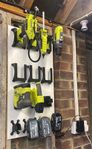 Väggfäste till Ryobi one+ verktyg och batteri