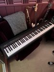 Roland FP-30, Piano med stativ och pall