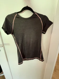 H&M tränings t-shirt (barn), storlek 158/164 cm