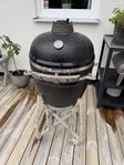 Austin and Barbeque. kamadogrill