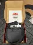 Omnia ugn med ugnsgaller och sillikonform