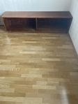 Hylla i teak