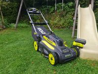 RYOBI batterigräsklippare med driv