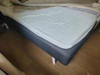 Säng 80 cm med bäddmadrass