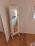 Smyckesskåp med spegel