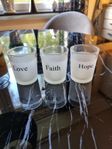 3 ljus med text