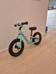 Specialized Hotwalk balanscykel