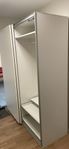 pax garderob för att ha i hallen med skohylla