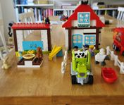 Komplett set av Duplo Lego Bondgård. 