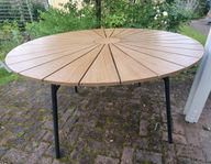 Trädgårdsbord