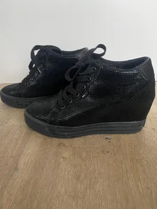Tommy Hilfiger Sneakers, svarta skor stl 39