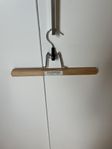 Ikea byxhängare i trä