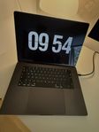 Apple MacBook Pro 16″ - M3 Pro, 36 GB RAM, 512 GB SSD.