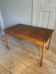 Litet matbord i teak (60-tal)