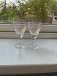 2 vintage kristallglas på fot – vackert set