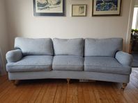 Svängd Oxford deluxe soffa från Mio