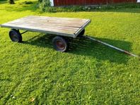 Mini flakvagn gummihjulsvagn. Toppen till trädgårdsarbete