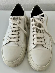Vita veganska sneakers