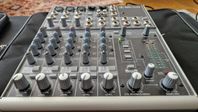 mackie mixer