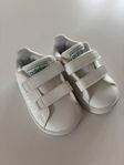 Adidas barnskor 