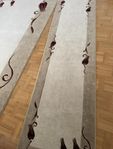 Beige, brun krämfärgad ullmatta, gångmatta, matta