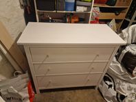 Hemnes byrå med 3 lådor