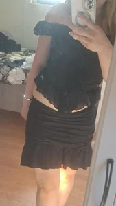 svart kjol