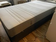 säng 120 cm bred