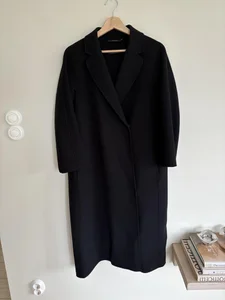 S Max Mara ullkappa - klassisk svart, strl IT 40 (EU 36)