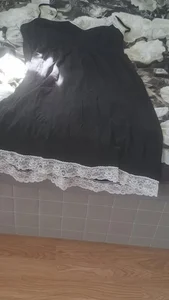 svart spetsklänning