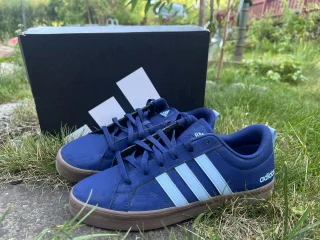 Adidas sneakers 44, nyskick 