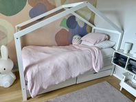 Vit hussäng 90x200 med förvaringslådor - Babylove